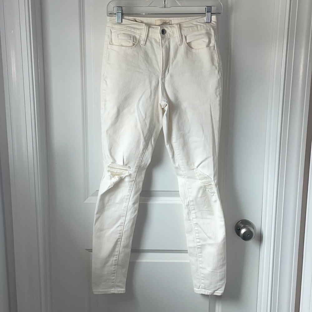 Universal Thread High Rise Skinny White Distressed Jeans, Size 24R